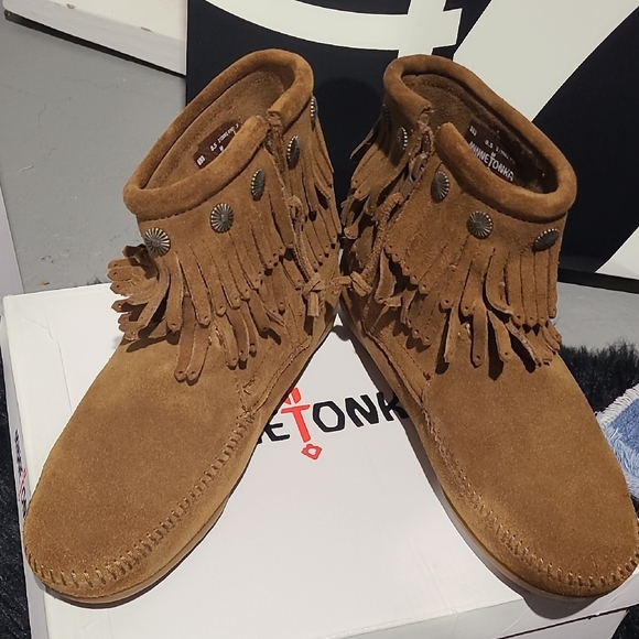 Minnetonka Tan Suede Fringe Boots - Picture 3 of 4
